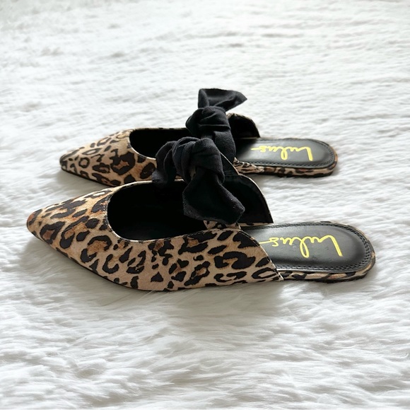 Lulus Shoes - Lulu’s Animal Print Slip On Sandals Womens Size 7